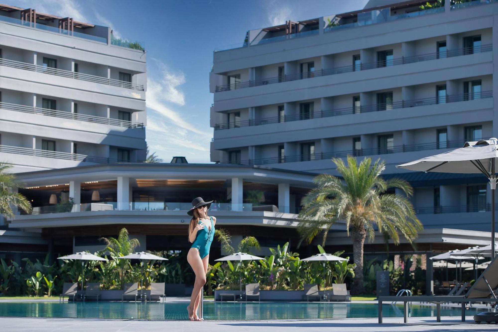Miramare Beach Hotel Side Exterior foto