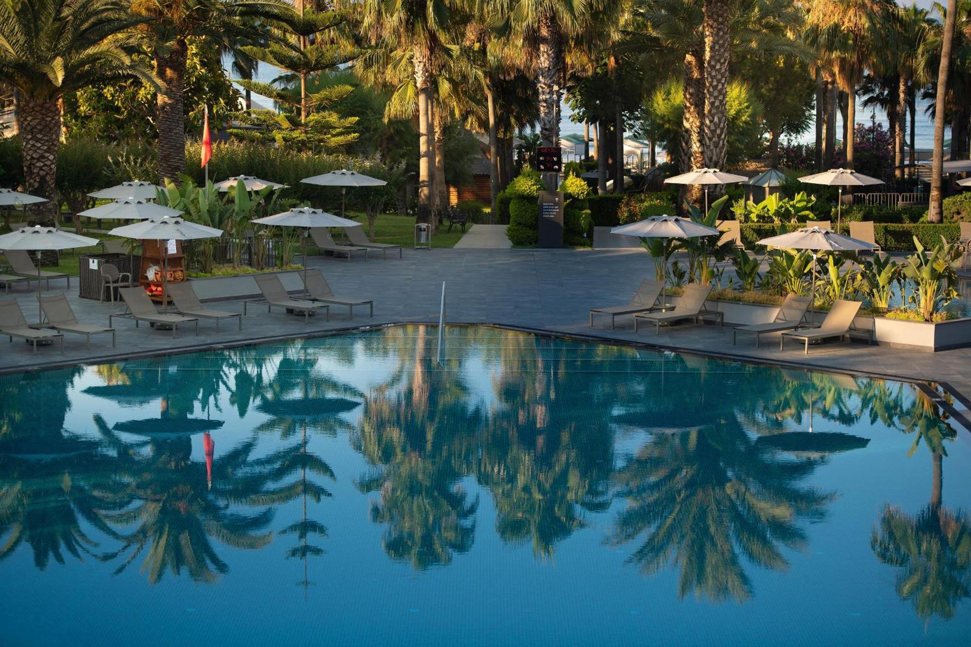Miramare Beach Hotel Side Exterior foto